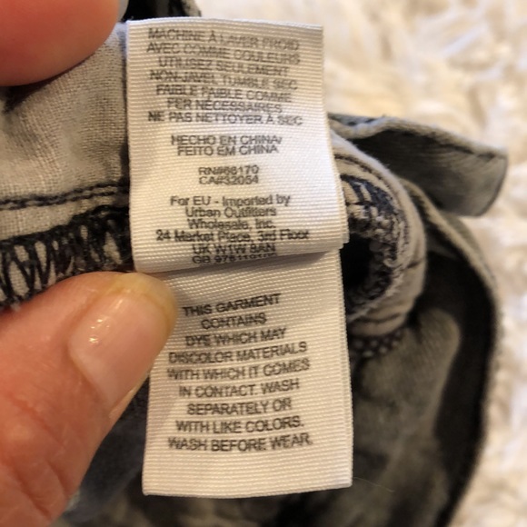 FR Free People Womens Lace Crochet Trim Distressed Denim Jeans Shorts - Picture 8 of 12